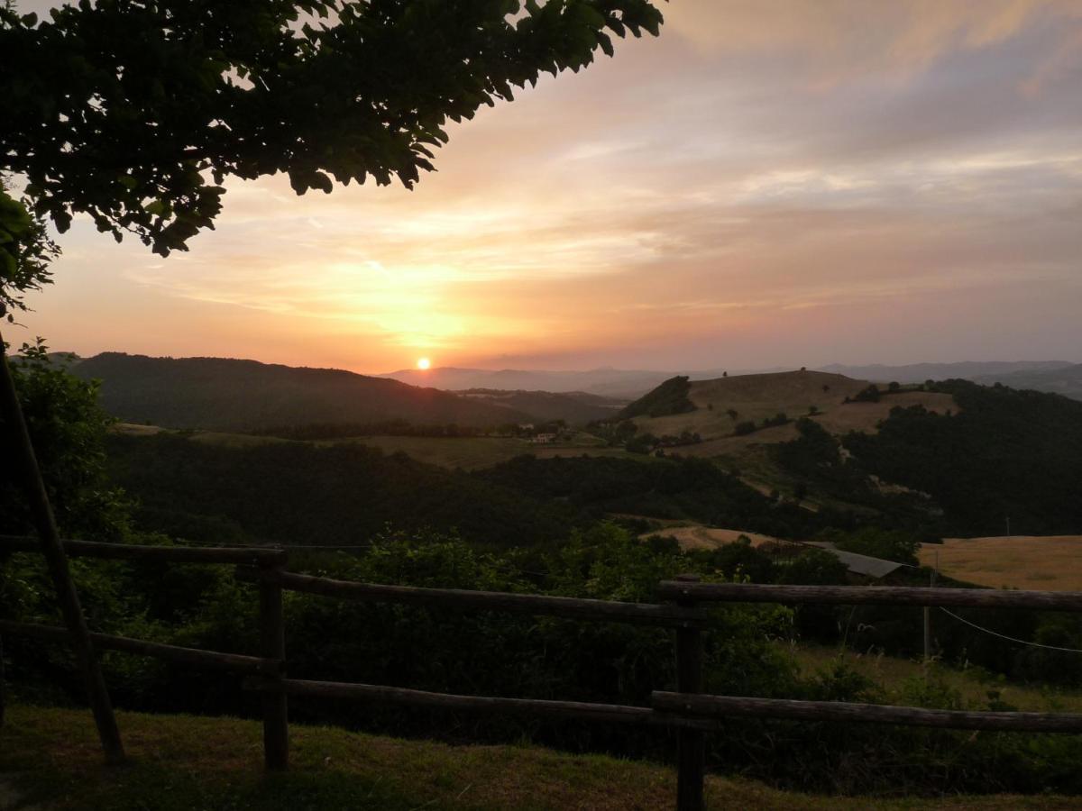 Isola del Piano Agriturismo Girolomoni - Locanda 빌라 외부 사진